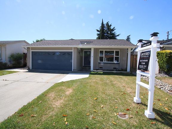 3rd image of 1430 Courtyard Dr