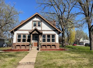 606 Riverside Dr NE, Saint Cloud, MN 56304