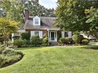 2724 Fort Scott Dr, Arlington, VA 22202