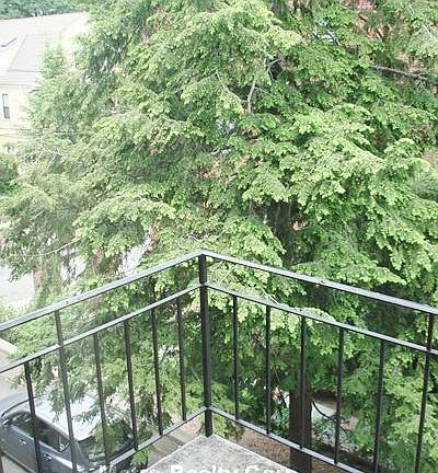 4th image of 24 Highland Ave APT 16