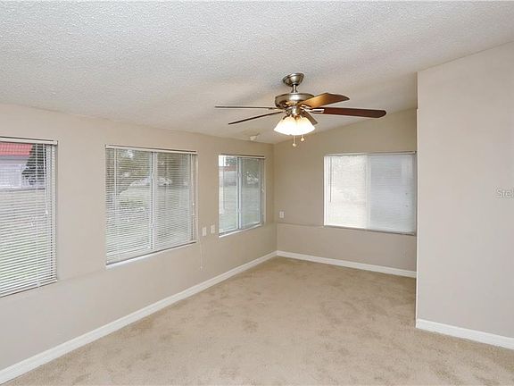 4th image of 1508 Danbury Dr