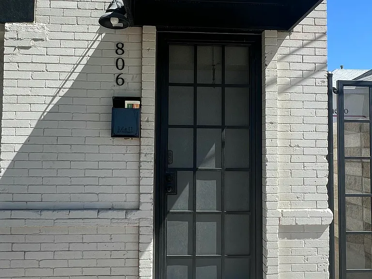 806 N Williams St — Photo 5