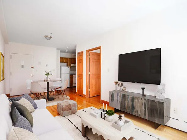 71-02 34th Avenue image 2 of 6