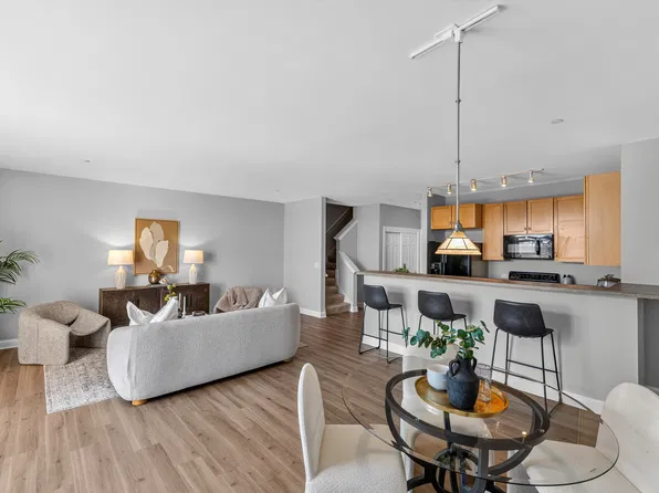 1920 N Farwell Ave APT 403, Milwaukee, WI 53202