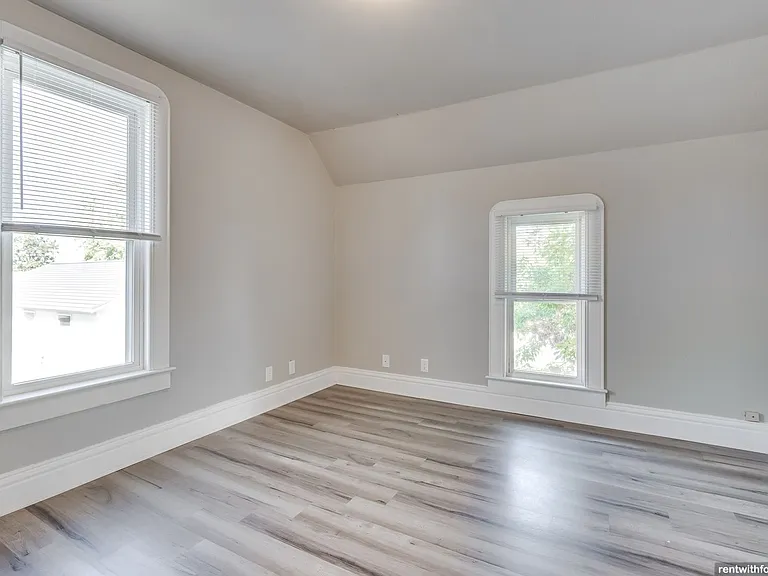 2726 W. Spencer St. — Photo 4