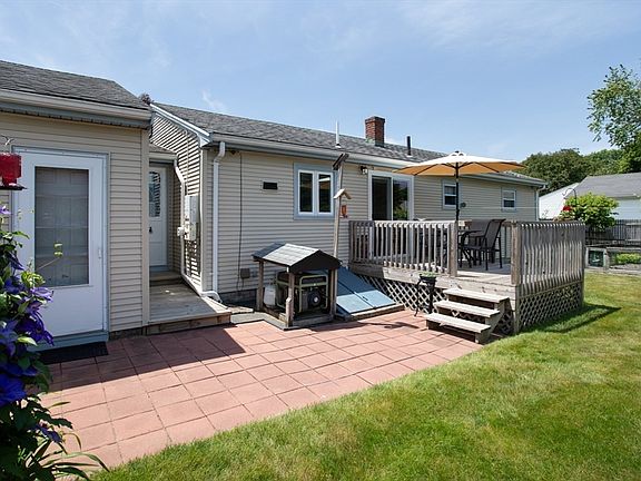 5th image of 192 Calvin Ave