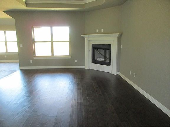 4th image of 5238 Madison #6060