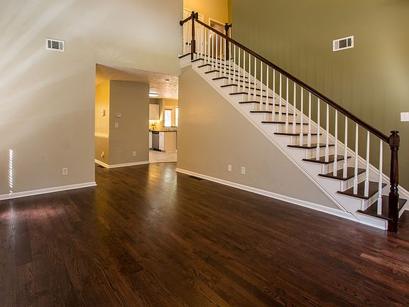 4th image of 2584 Sterling Dr