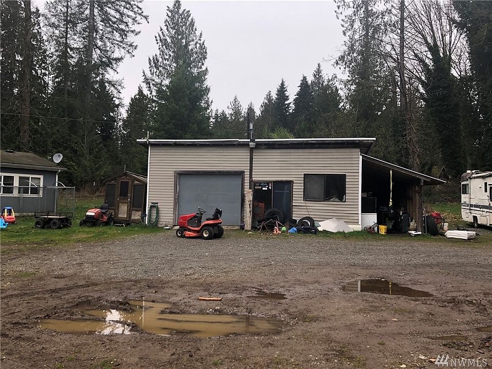 2nd image of 22319 Dubuque Rd