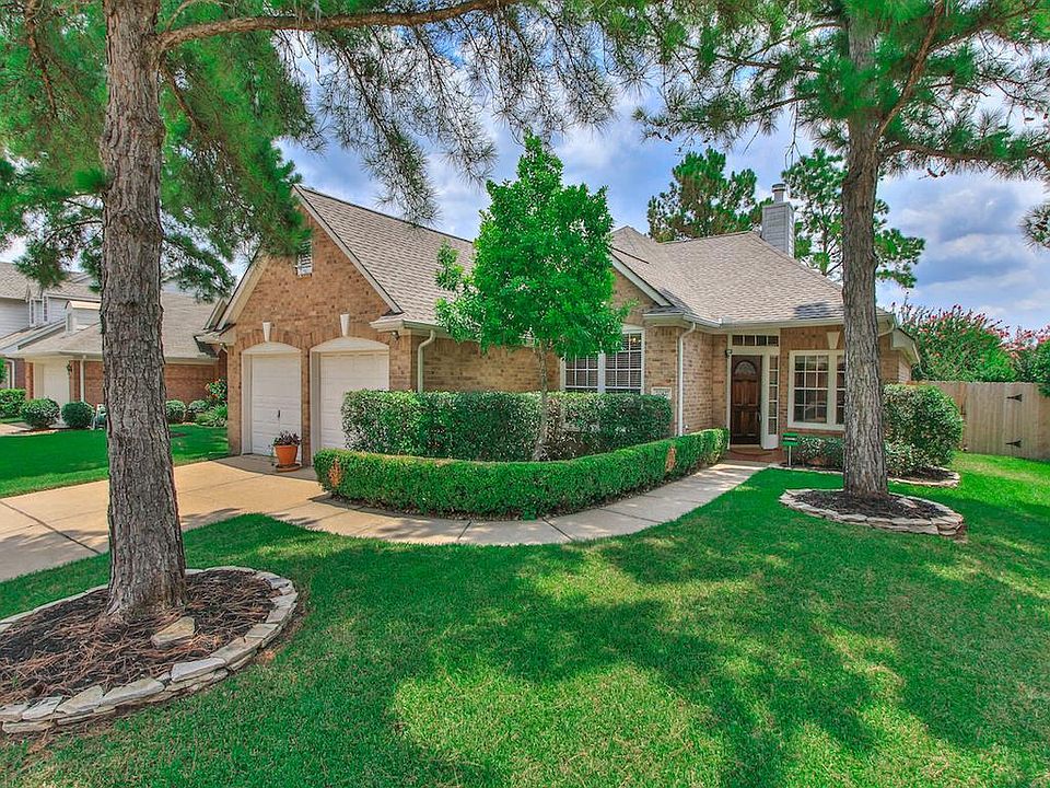 1st image of 20427 Scenic Woods Dr