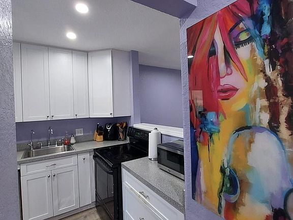 2nd image of 1432 S Lakeside Dr APT 5