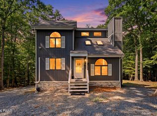 112 Rainbow Dr, Lackawaxen, PA 18435
