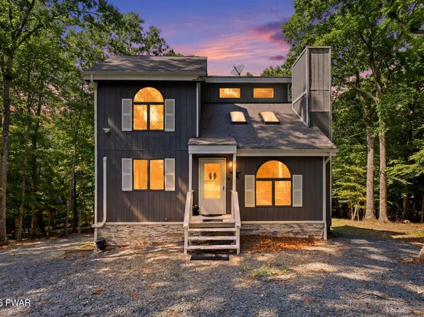 112 Rainbow Dr, Lackawaxen, PA 18435
