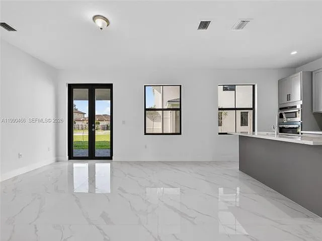 15441 SW 20th Ln — Photo 6