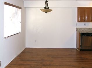 1427 Brockton Ave APT 102, Los Angeles, CA 90025