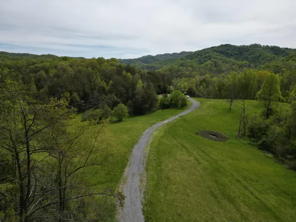 Cove Creek Rd, Bristol, VA 24202