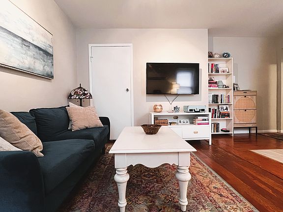 2nd image of 1137 Shackamaxon St APT C