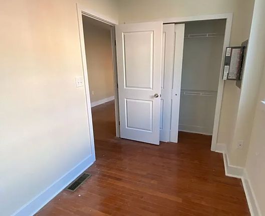 5th image of 1215 Tasker St #1