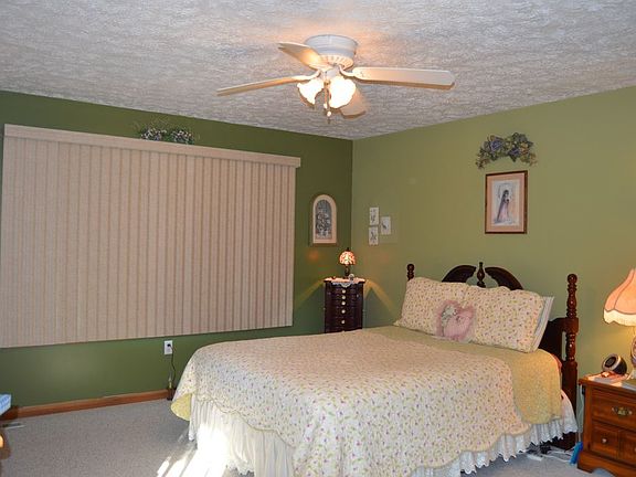 5th image of 202 Driftwood Cir