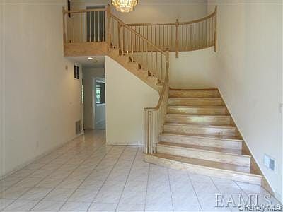 4th image of 6 Beechtree Dr