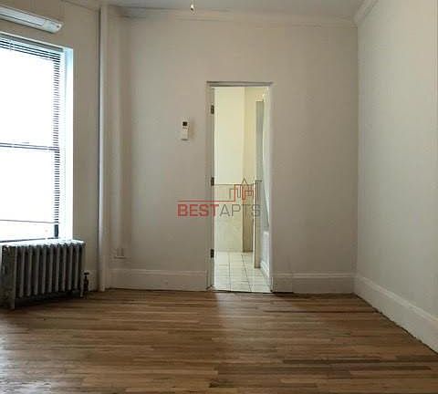 3rd image of 105 E 122nd St APT 4W