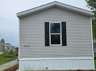 3735 Glenkirk Ln #69, Oshkosh, WI 54904