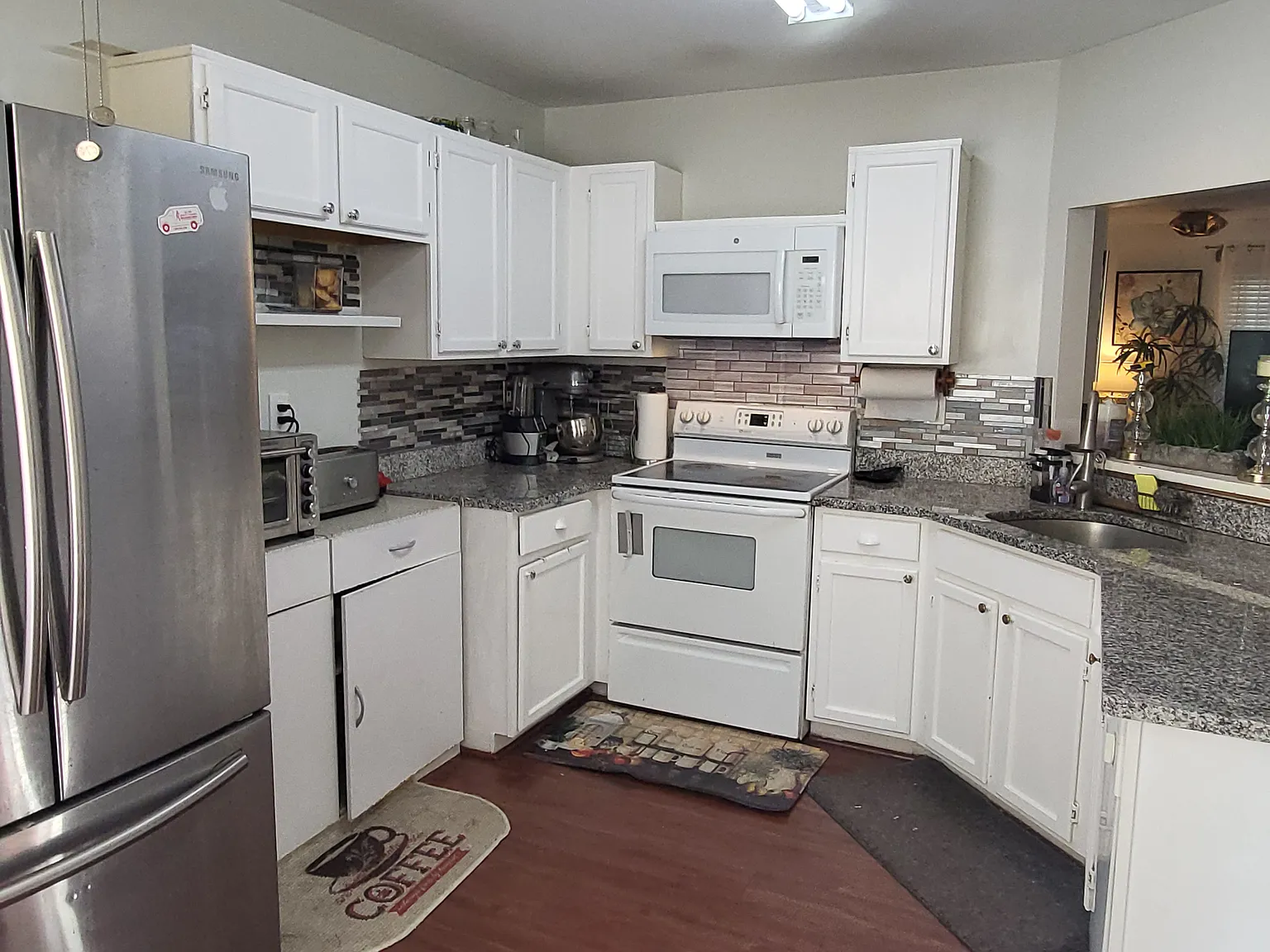 3 bed, 1664 sqft, $2,800 — Photo 3