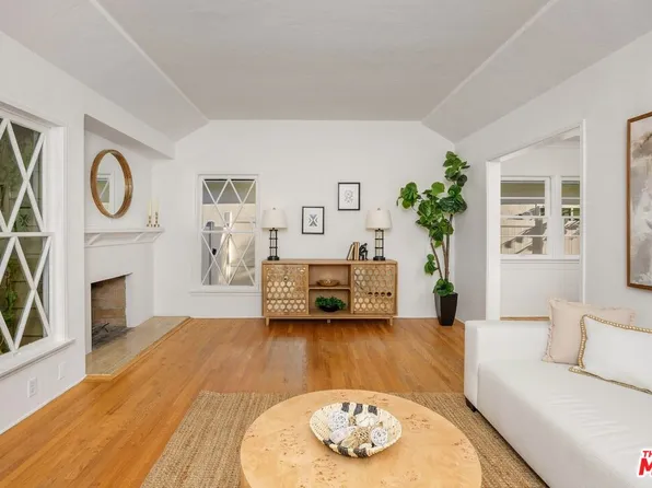 4311 Greenbush Ave, Sherman Oaks, CA 91423