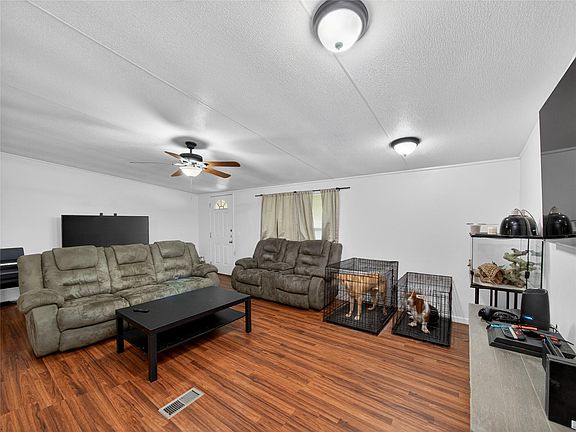 5th image of 243 Highline Dr