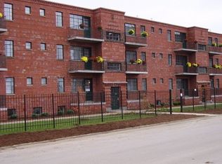 1216 N 8th St APT E, Saint Louis, MO 63106