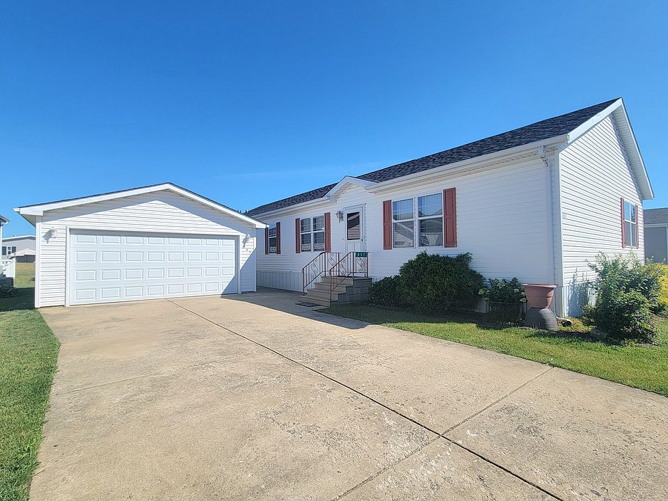 1st image of 857 Aspen Dr