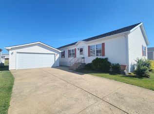857 Aspen Dr, Manteno, IL 60950