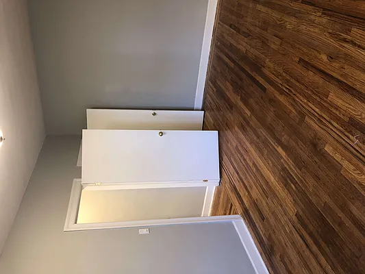 Rented by Realty 2000 Associates Ltd | media 15