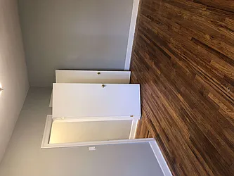 Rented by Realty 2000 Associates Ltd