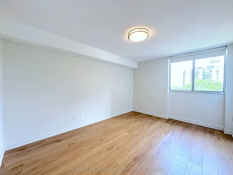 165 La Rose Ave #508 — Photo 7