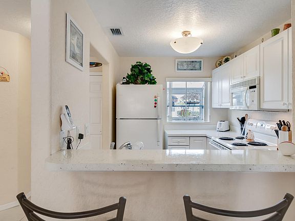 4th image of 504 Seaport Blvd #T162