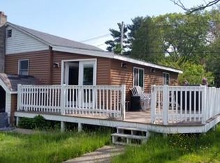 26 Lakeshore Dr, Georgetown, MA 01833
