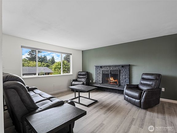 3rd image of 17301 6th Avenue E