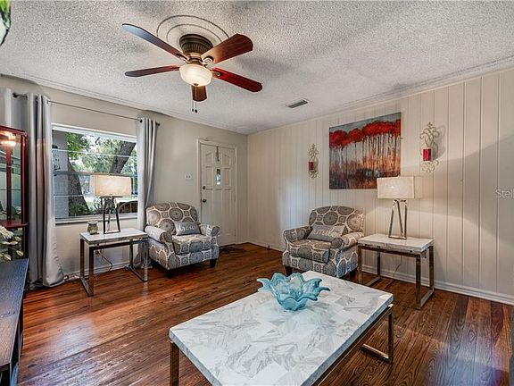 3rd image of 1802 Damon Ave