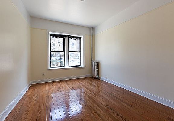 5th image of 20 Seaman Ave APT 1d