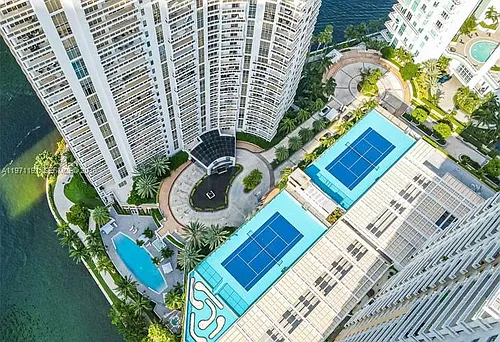 901 Brickell Key Blvd #3307 Photo 1