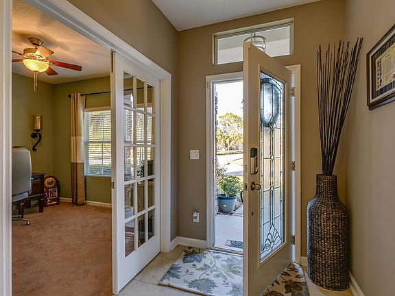 4th image of 200 Rosella Ct