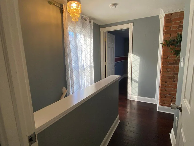 553 Bradley St — Photo 16