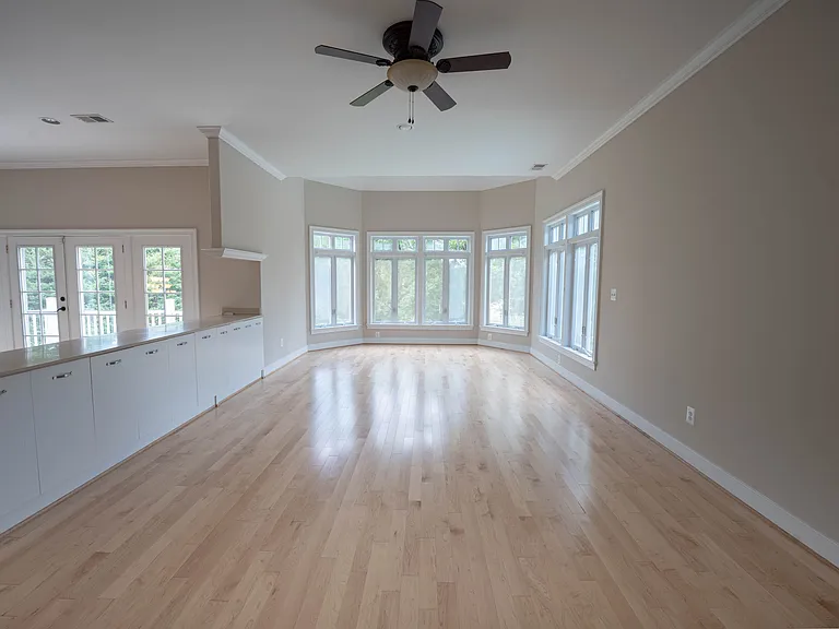 10805 S Glen Rd — Photo 29