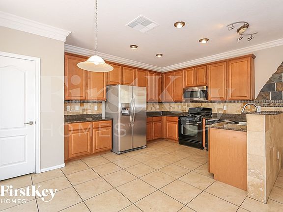 5th image of 5948 Magic Oak St