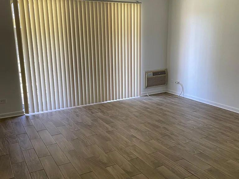 7318 Oakwood Ave #8 — Photo 4