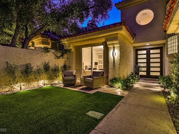 7970 Bermuda Dunes Ave, Las Vegas, NV 89113