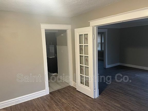 5th image of 3823 Saint Anns Ln