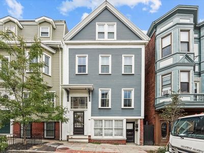 267 Bunker Hill St #1, Charlestown, MA, 02129