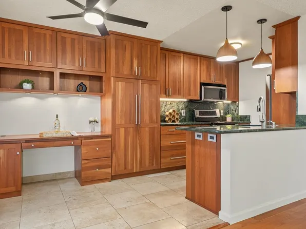 160 Keonekai Rd APT 21-101, Kihei, HI 96753